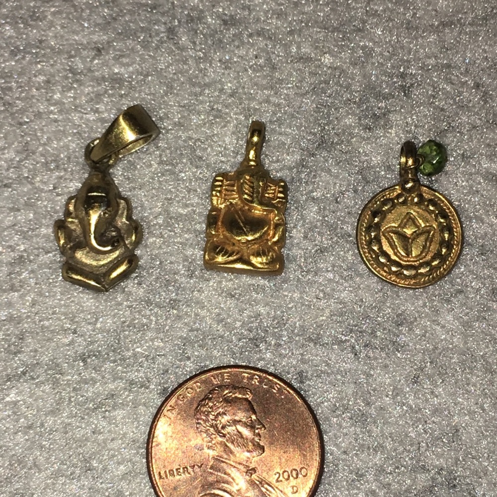 Satya lot of 3 gold necklace pendants